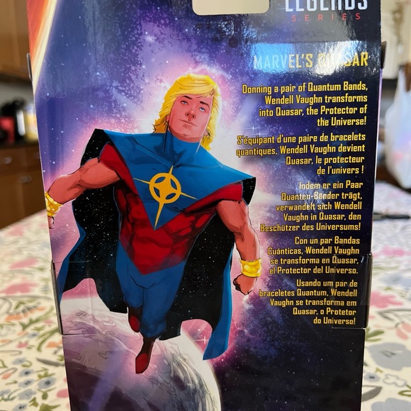 Marvel Legends Series Quasar. - Picture 4 of 10